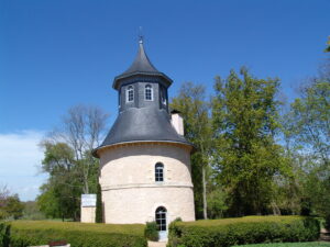 REIGNAC Tasting tower 300x225 Chateau Reignac Bordeaux Superieur Bordeaux Wine