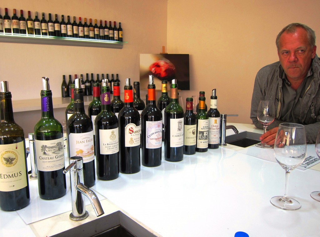 Stephane Derenoncourt wine tasting 1024x760 Left Bank 2009 Bordeaux Value Wines from Stephane Derenoncourt