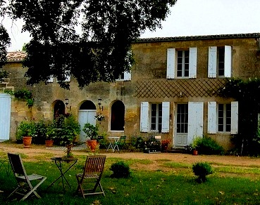 Chateau Pierre de Lune St. Emilion Bordeaux, Complete Guide