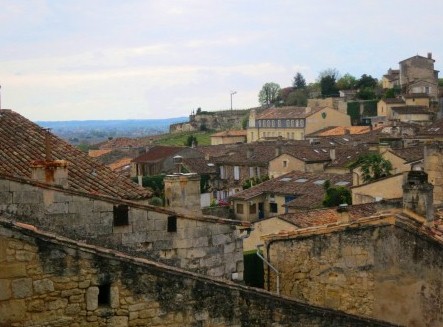 2011 St. Emilion Wine Guide to the Best Wines of the Vintage